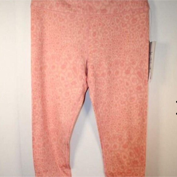 Glyder Pants - BNWT Glyder Sultry Legging in Sherbert Leopard Print Large